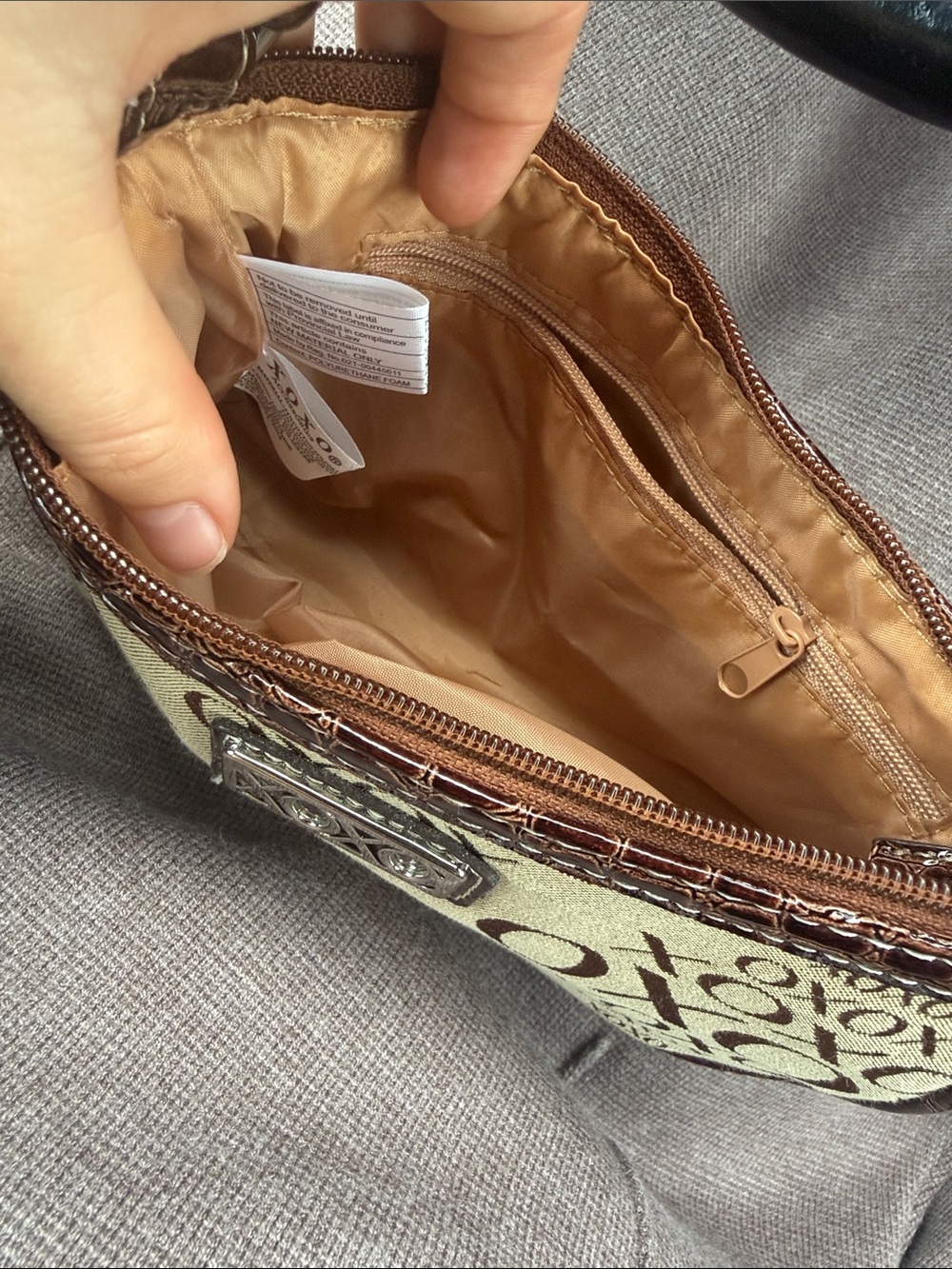 Vintage XOXO Beige and Brown Logo Jacquard Mini Shoulder Bag - Picture 3 of 3